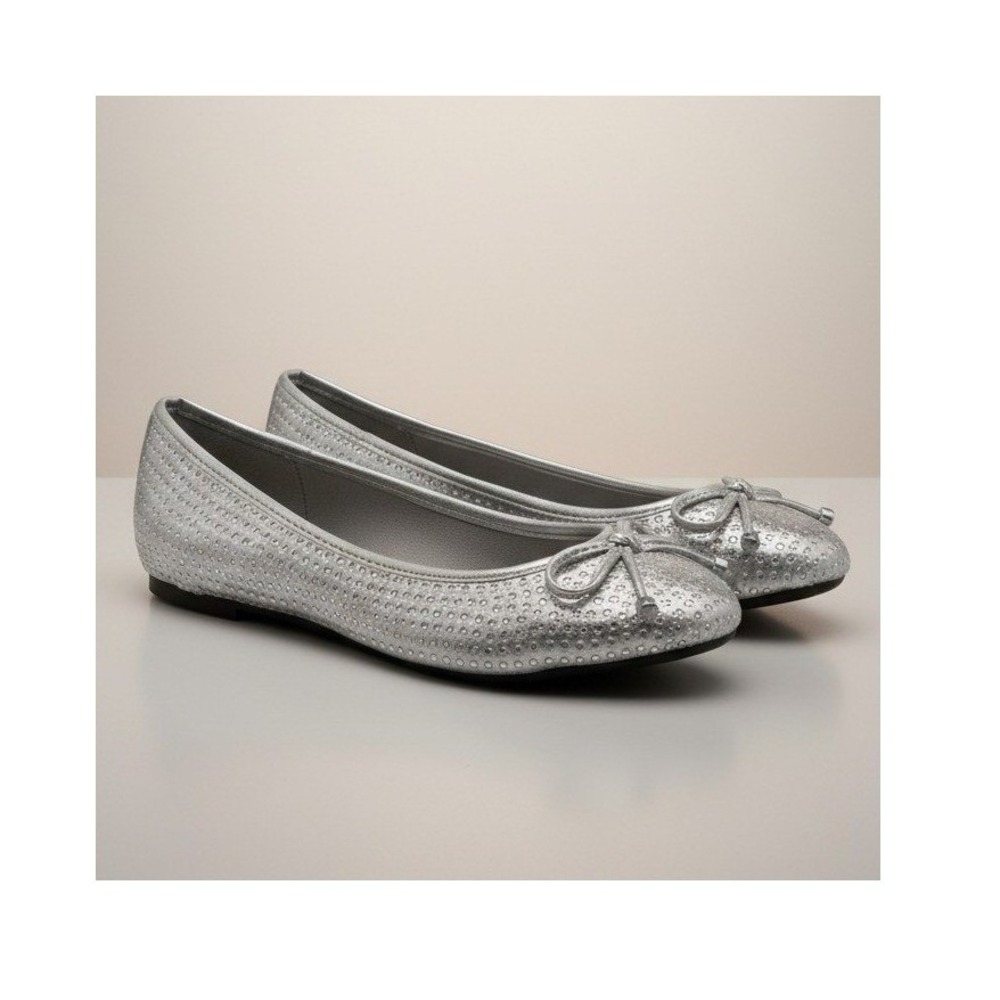 Steve Madden Cello Rhinestone Sandals - White/Silver - Size 6 - NWT‎